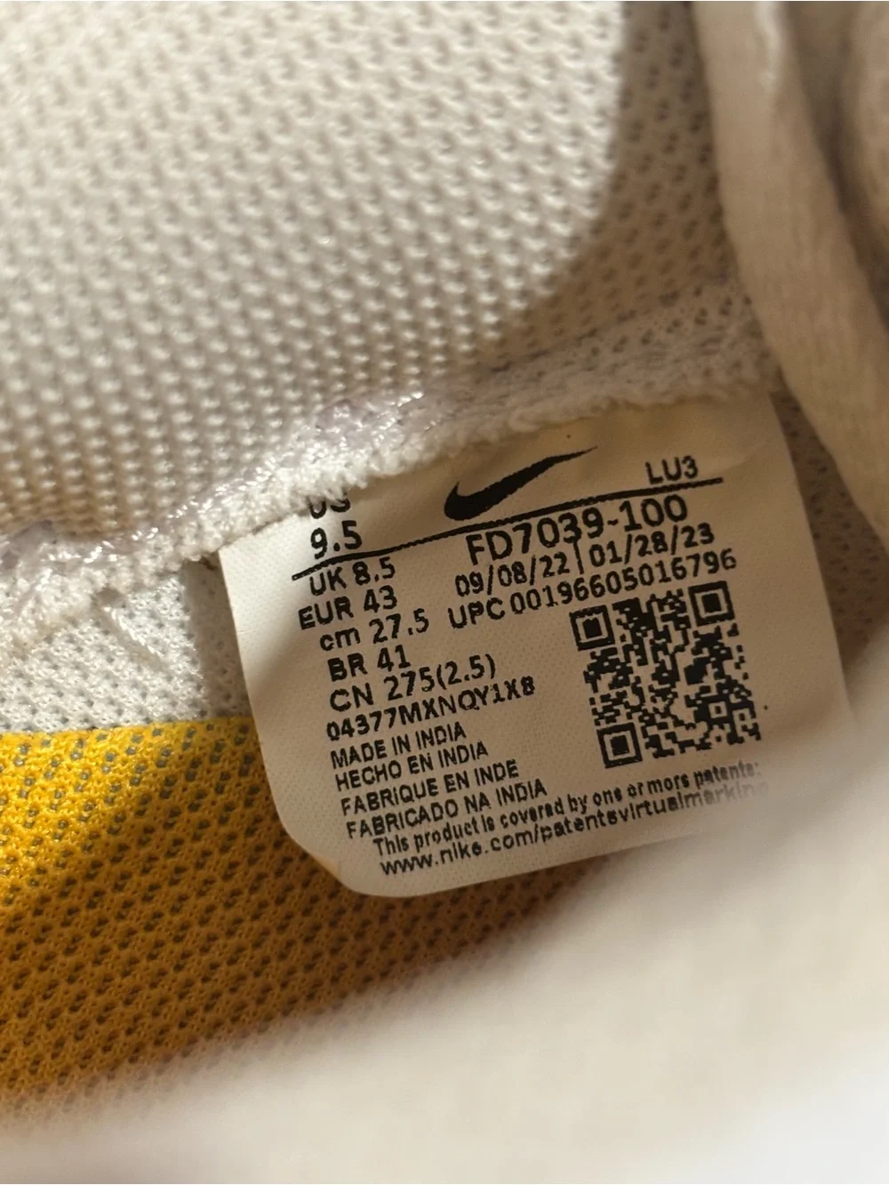 Nike Air Force 1 Low Retro QS Waterproof University Gold Size 9.5